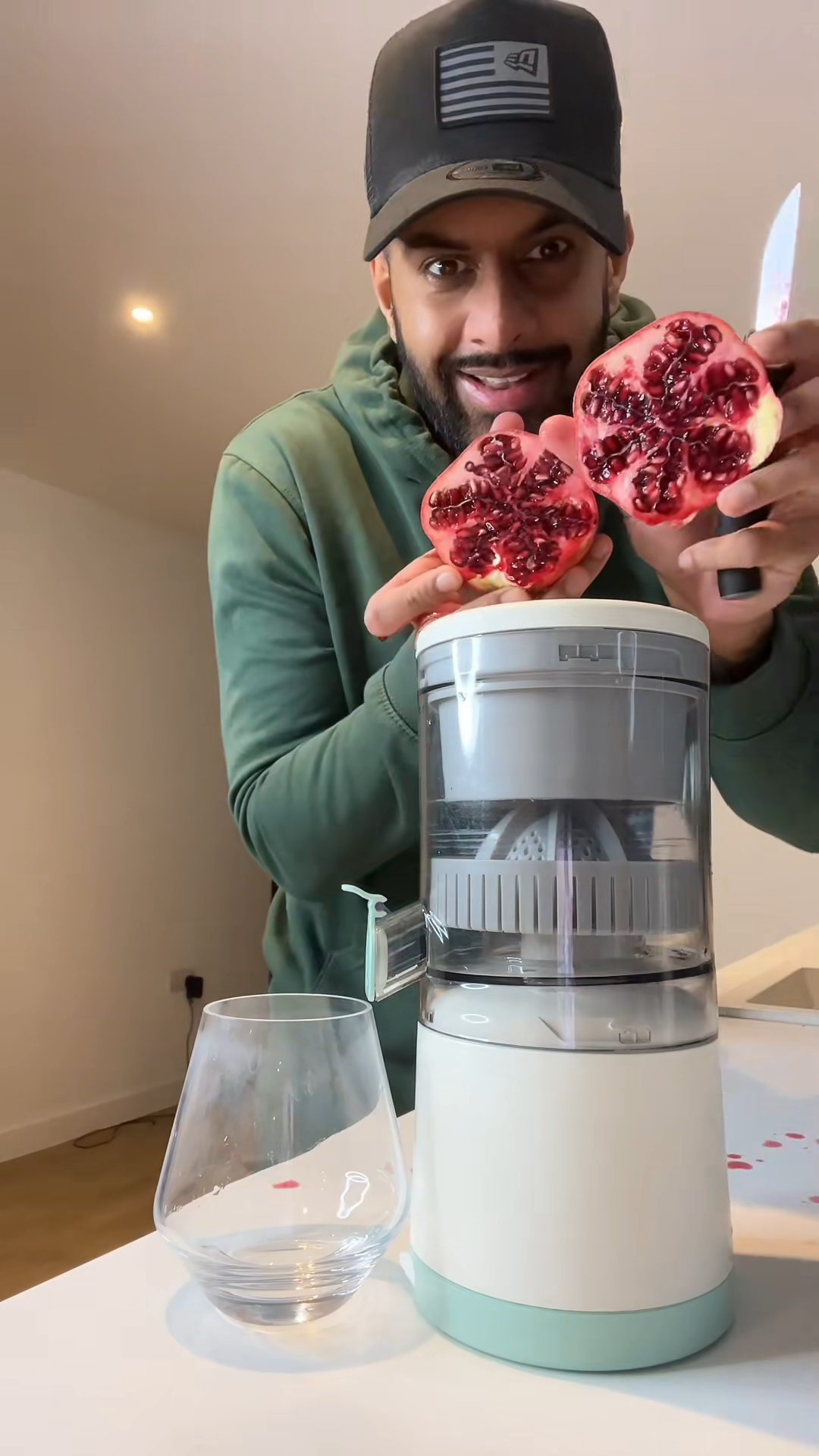 عصارة فواكة متنقلة Citrus Juicer