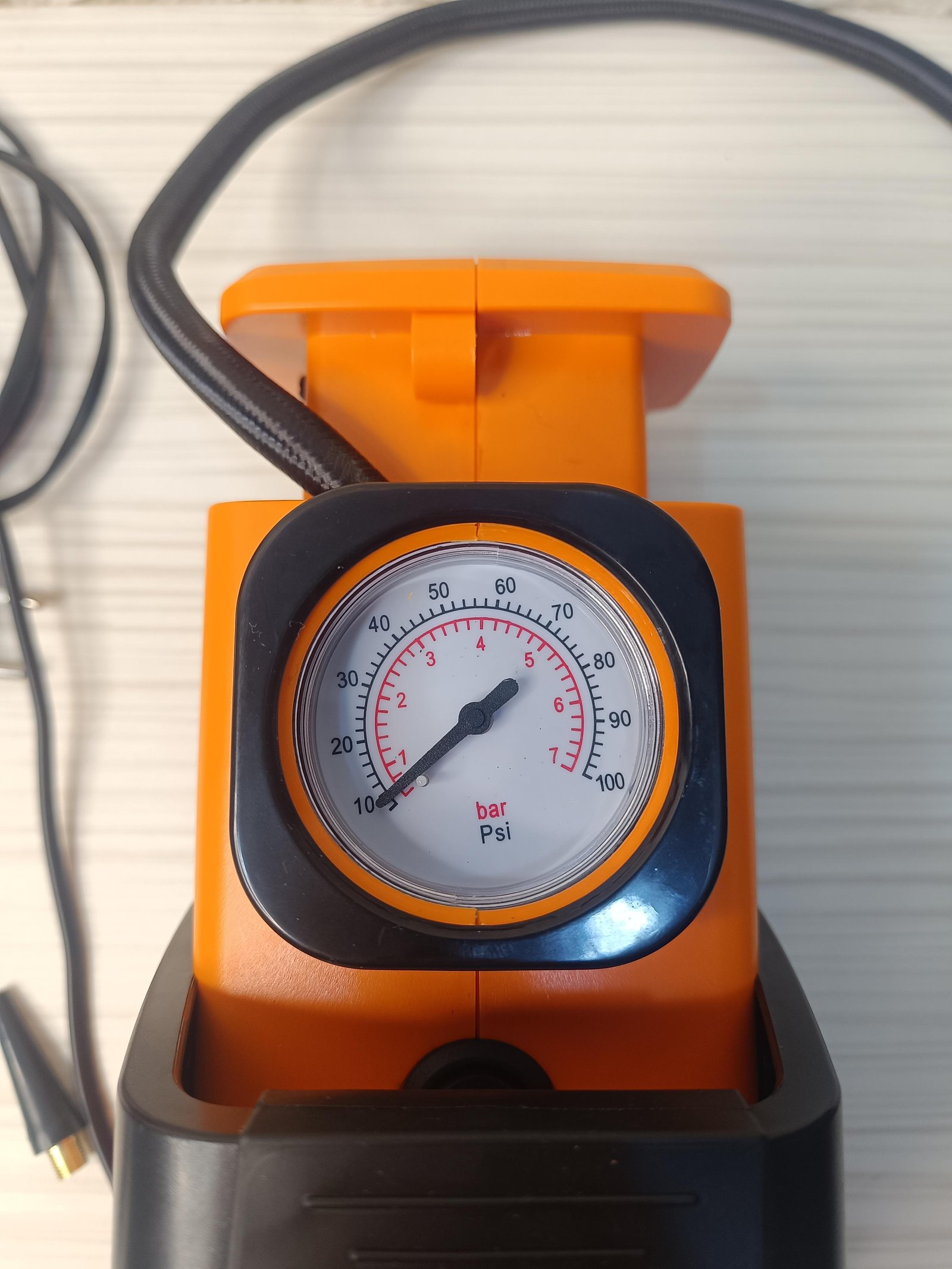 Compresseur جهاز ضغط الهواء